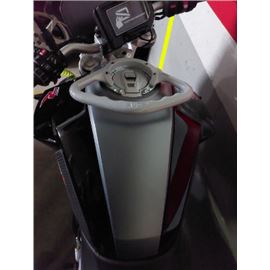 asidero-asider-bmw-silver-speed-triple-1200-br01-02