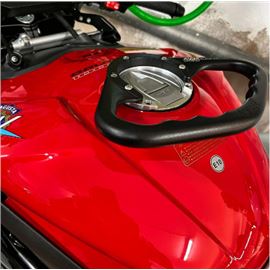 asidero-asider-aprilia-negro-rc8r-dar01-be-02